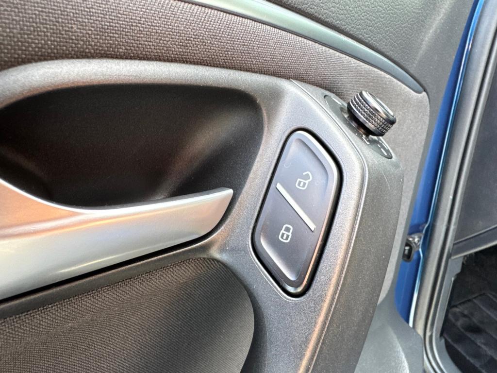 Volkswagen Polo 1.0 comfortline * stoelverwarming * clima * pdc 2x