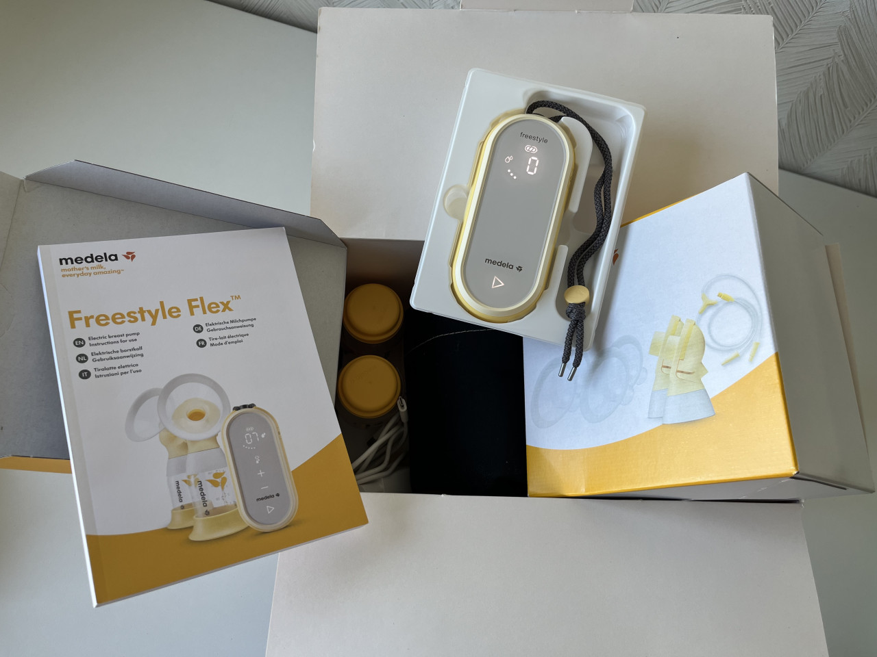 Complete Medela Handsfree Borstkolf Set Freestyle Flex