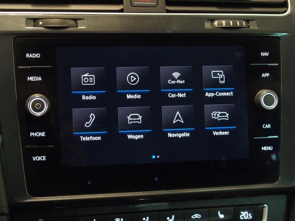 Volkswagen Golf 1.0 tsi comfortline business|stoelverwarming|all season ban