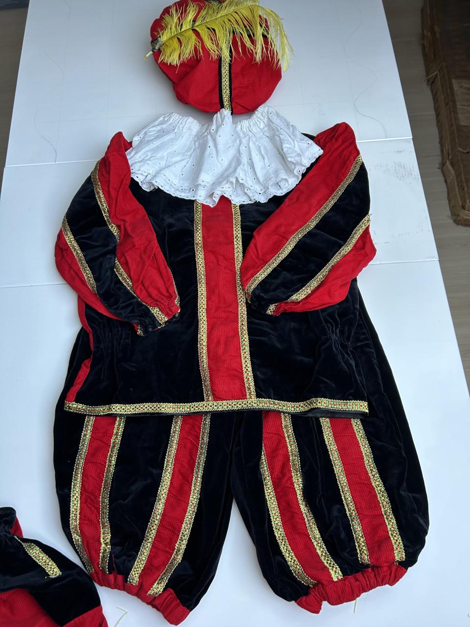 Prachtig PIETEN PAK voor kind.