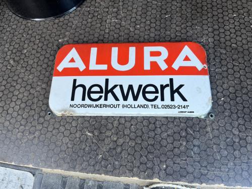 Emaille bord Alura hekwerk