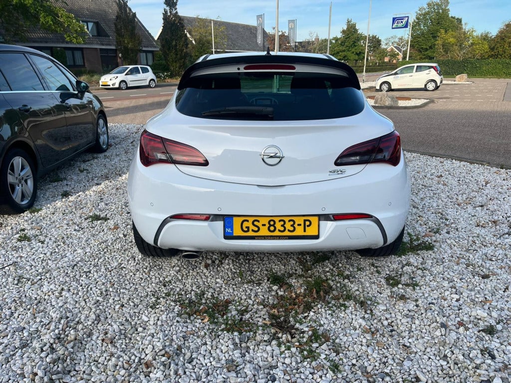 Opel Astra 1.4 t 140pk s&amp;s sport