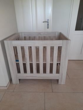 TWF box (in goede nette staat ) in hoogte verstelbaar!