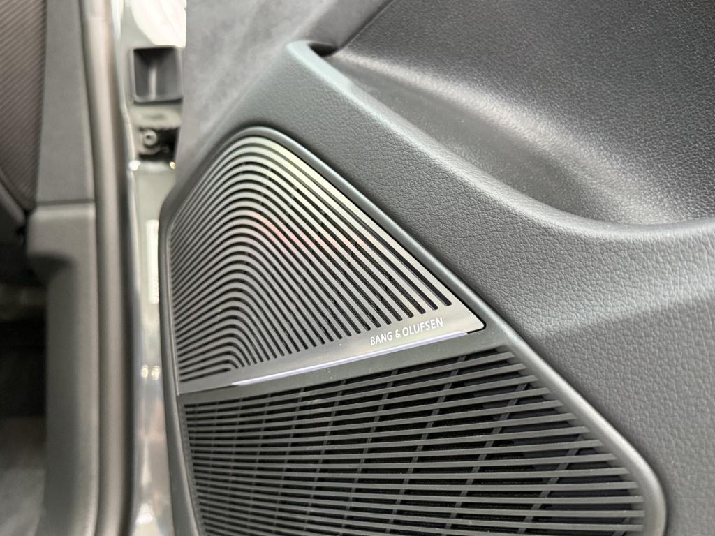 Audi Q8 60 tfsi e 560pk quattro aero abt power pakket | carbon pakket