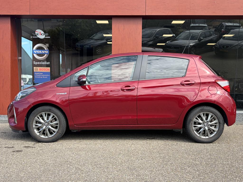 Toyota Yaris 1.5 hybrid dynamic | navi | climate | camera!