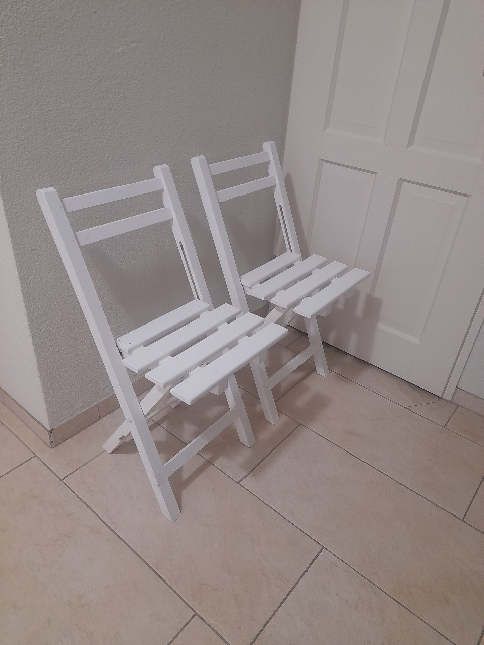 2 leuke klap stoeltjes ( in goede staat )
