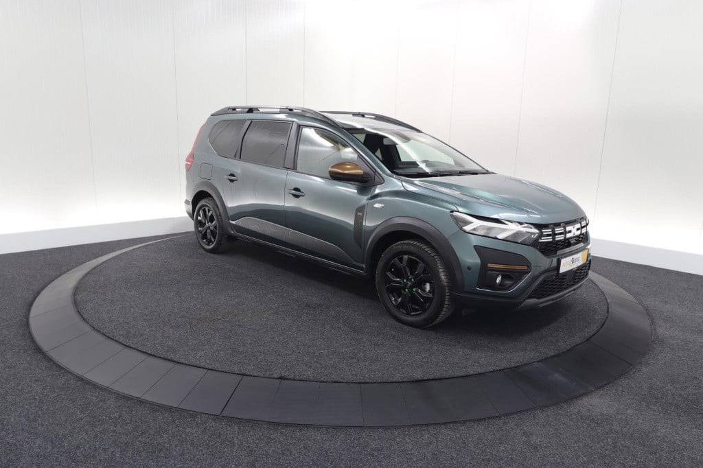 Dacia Jogger 1.6 hybrid 140 extreme | 5 zitplaatsen | trekhaak | camera | d