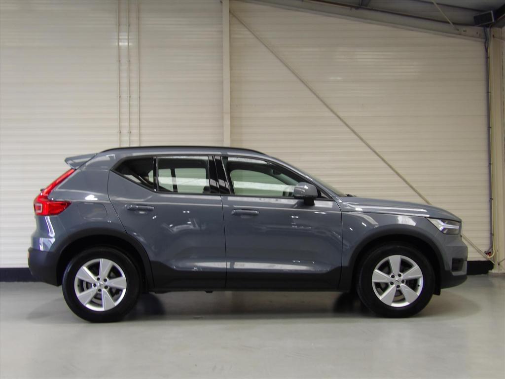 Volvo XC40 t3 163pk geartronic momentum core