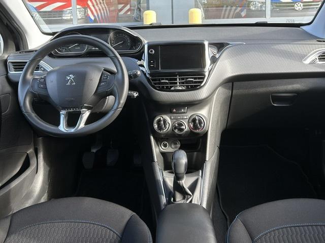 Peugeot 208 1.2 puretech signature