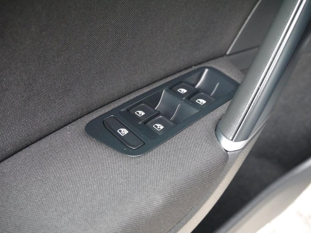 Volkswagen Golf 1.5 tsi highline|rijklaar