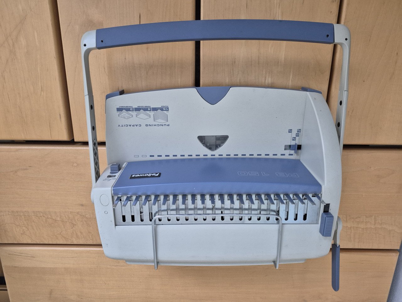 Inbindmachine met toebehoren
