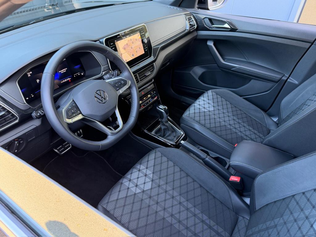 Volkswagen T-cross 1.5 tsi 150pk dsg r-line | camera | trekhaak | navi | iq