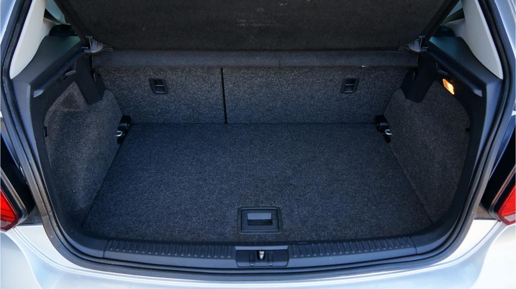 Volkswagen Polo 1.2 tsi highline panorama dak rijklaar incl garantie