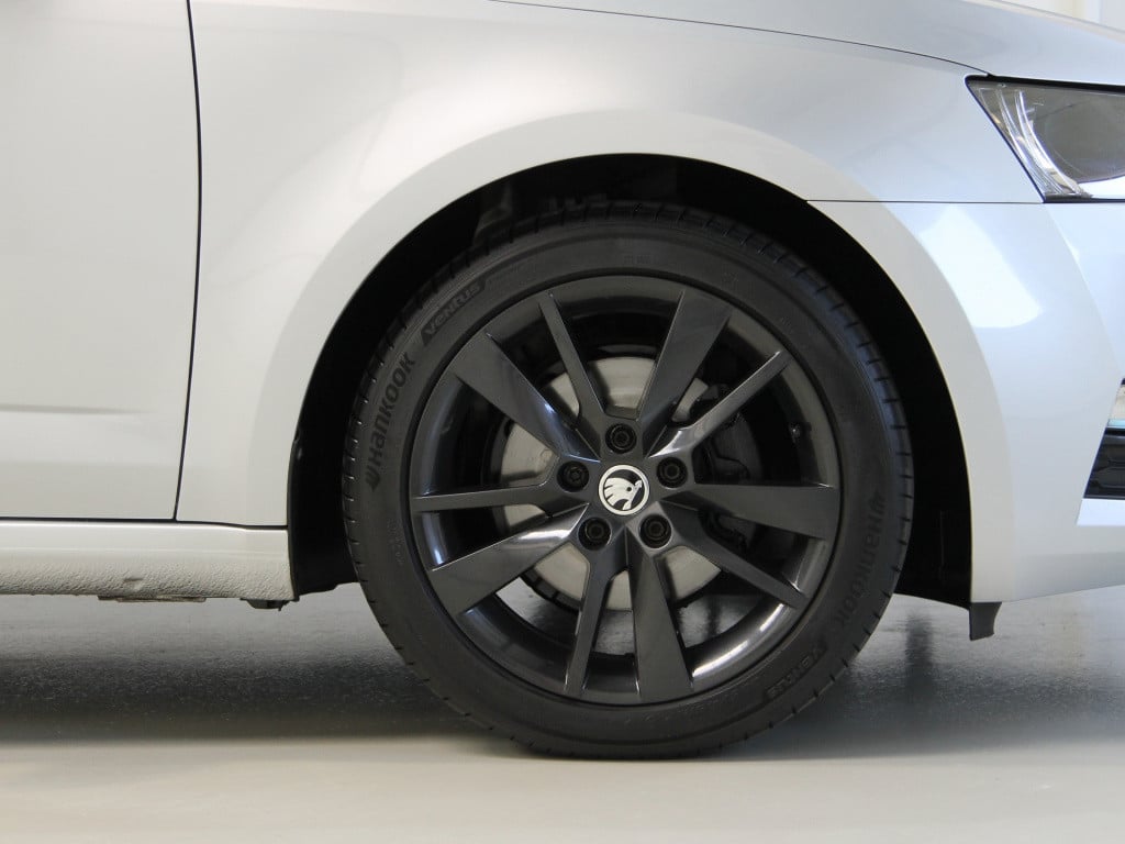 Skoda Octavia combi 1.0 tsi 116pk dsg style sport | kuipstoelen