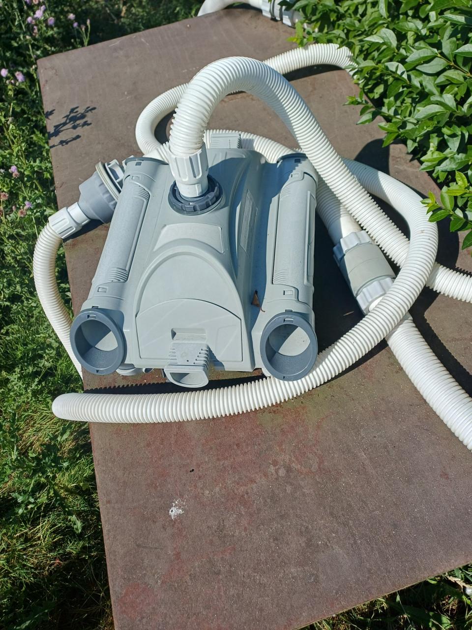 Zwembad bodemreiniger merk: Intex