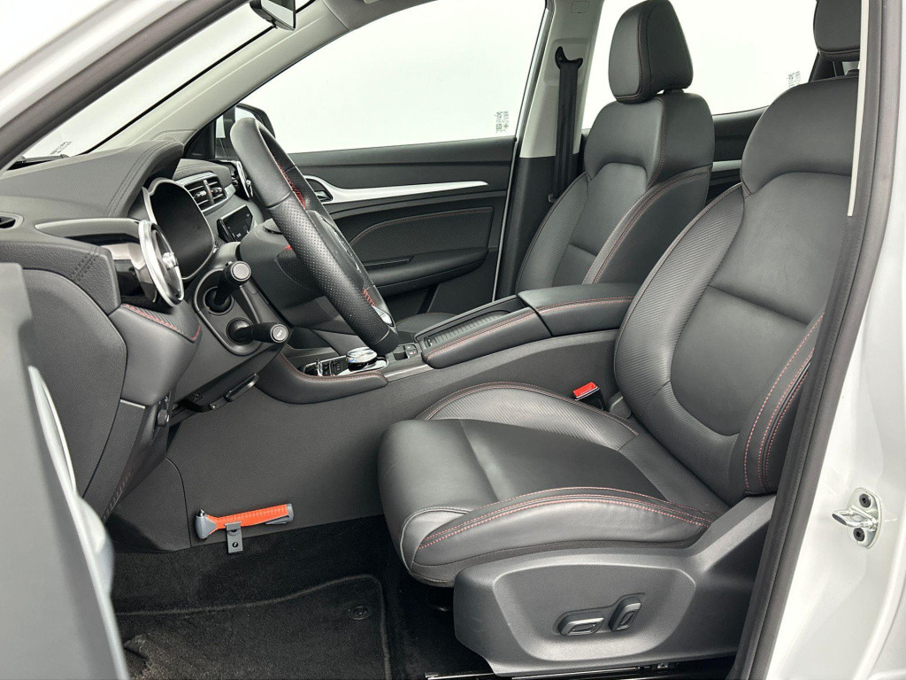 MG Zs-ev standard range luxury 50 kwh | wltp 320km | panorama/schuif-kantel