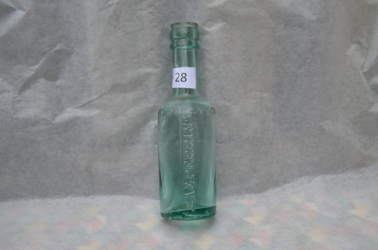 Nog een paar oude soda-, bier- en wijnflessen 19e eeuws