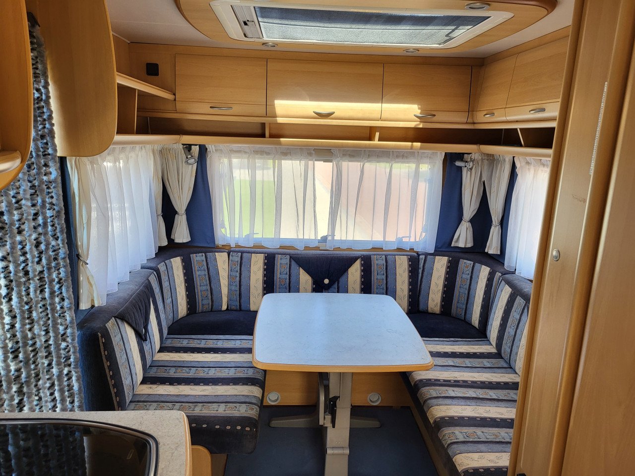 Dethleffs  Caravan 460