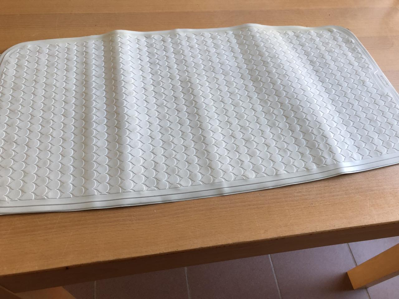 Te koop bad/doucheset.(z.g.a.n.).