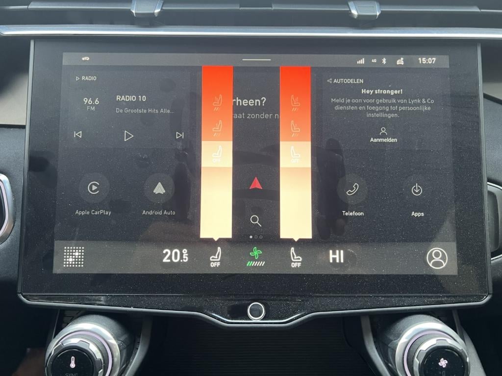 Lynk & Co 01 1.5 261pk plug in hybrid , pano dak , 360gr camera , adaptive 