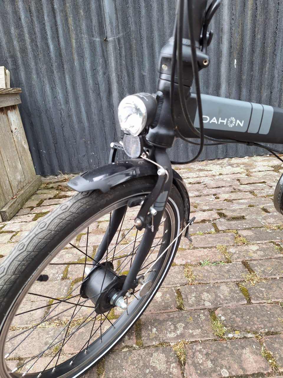 2 Dahon vouwfietsen, 275 euro per stuk