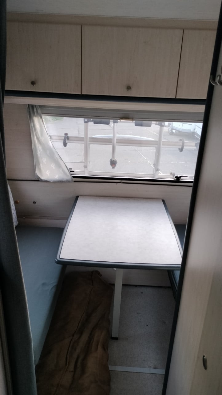 Dethleffs caravan (1998) met voortent