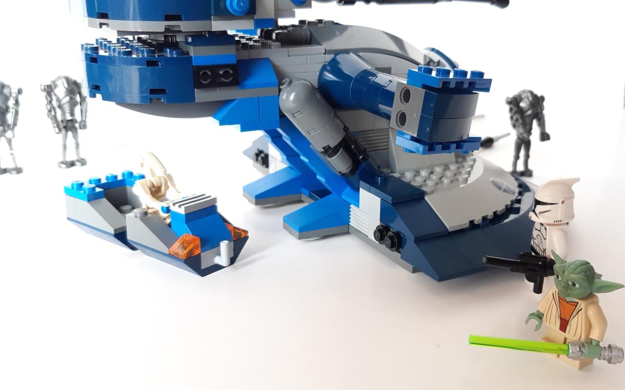 Lego Star Wars: 8018 Armored Assault Tank met 7 minifiguren