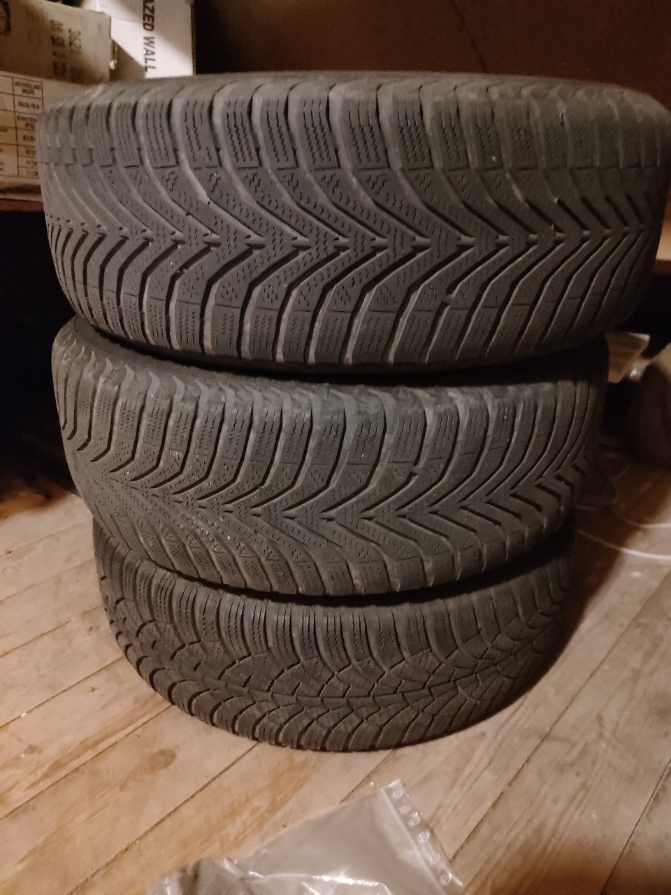 Stalen velgen met winterbanden