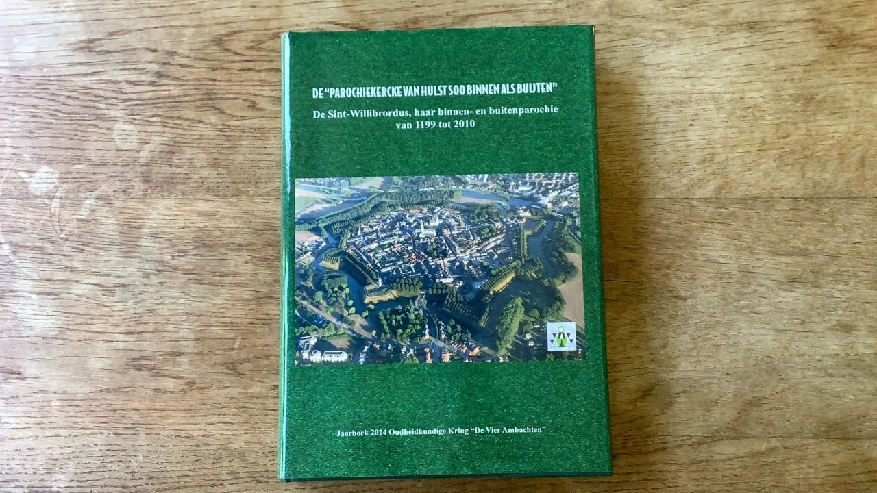 De parochiekercke van hulst soo binnen als buijten