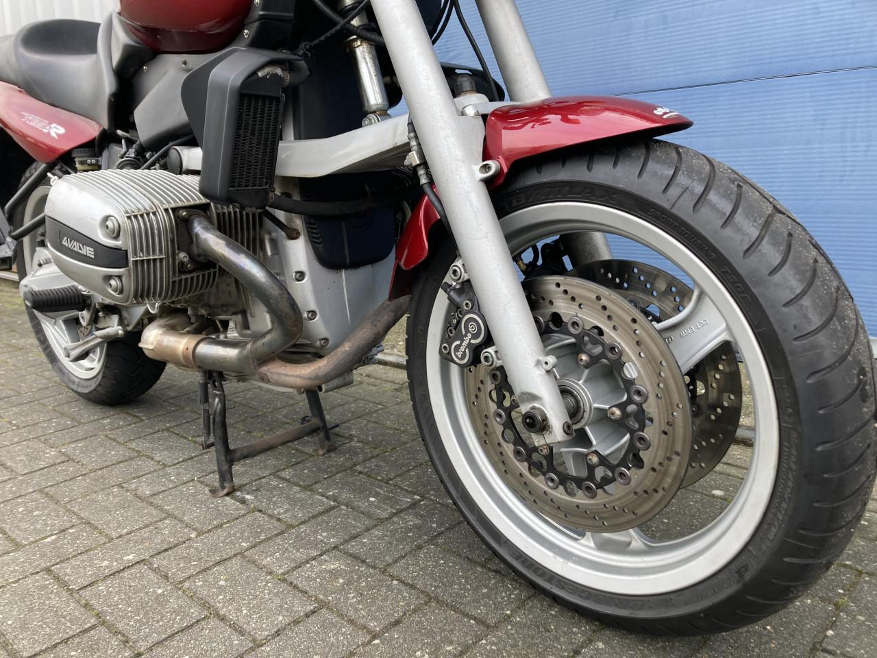 BMW R850R.      25KW