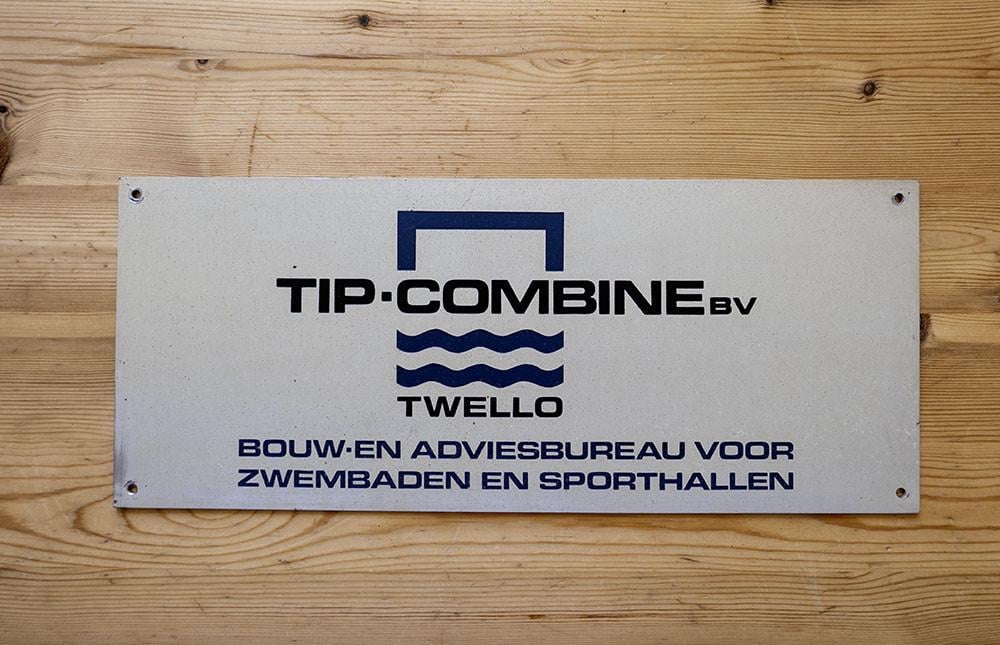 Te koop diverse reclameborden.