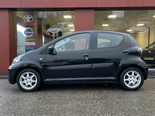 Toyota Aygo 1.0-12v comfort 5-deurs | automaat | park. sensoren | lichtmeta