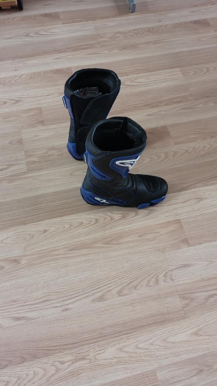 Alpinestars dames motorlaarzen maat 42, 4 keer gedragen