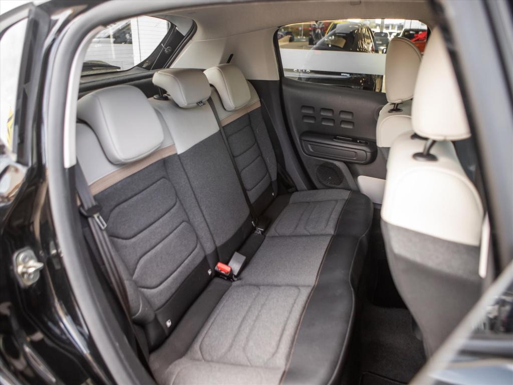 Citroen C3 1.2 puretech 83pk shine | navigatie | camera | park. sensoren | 