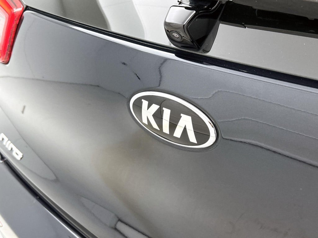 Kia Niro 1.6 gdi hybrid first edition | automaat | parkeer sensoren | half 
