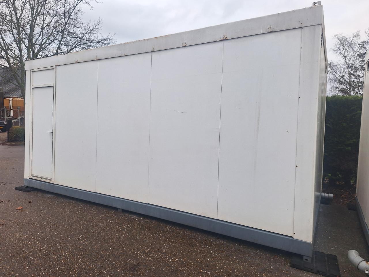 Wcunit geïsoleerd, sanitairunit, toiletgebouw,schaftkeet, bouwkeet, berging