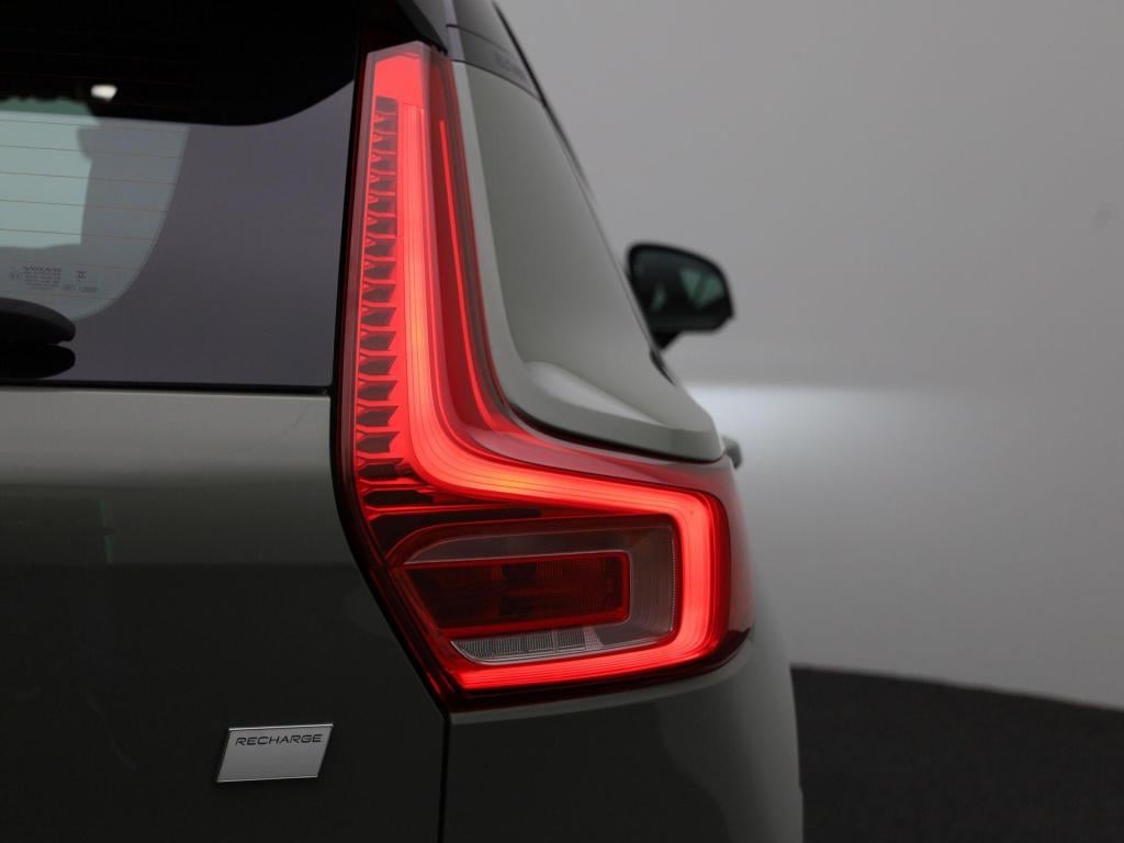 Volvo XC40 single motor extened range core 82 kwh | automaat | apple carpla