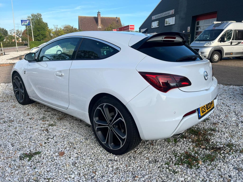 Opel Astra 1.4 t 140pk s&amp;s sport