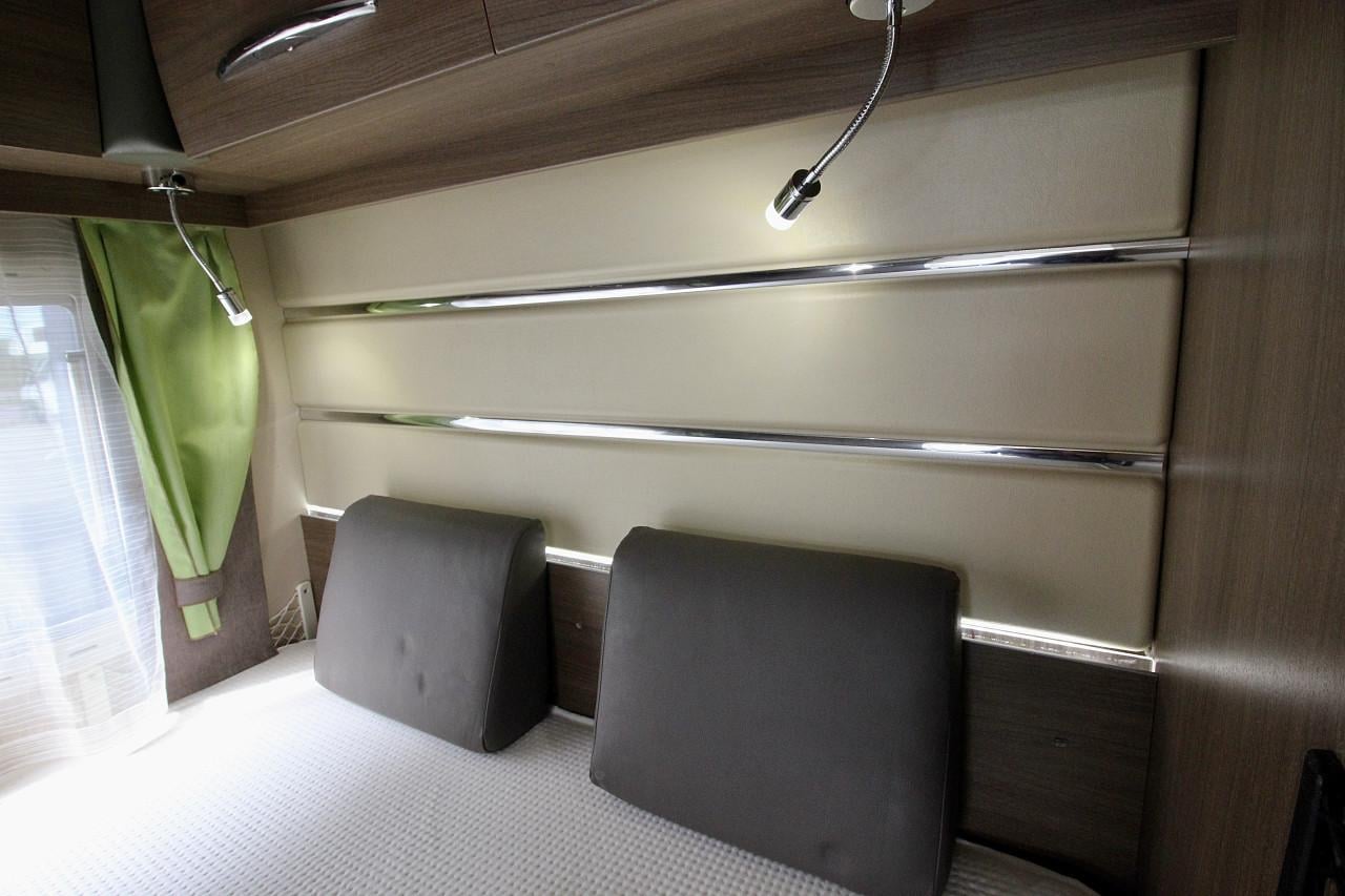 Chausson Welcome 625 (Vast bed + Hefbed, zeer netjes, Euro 5)