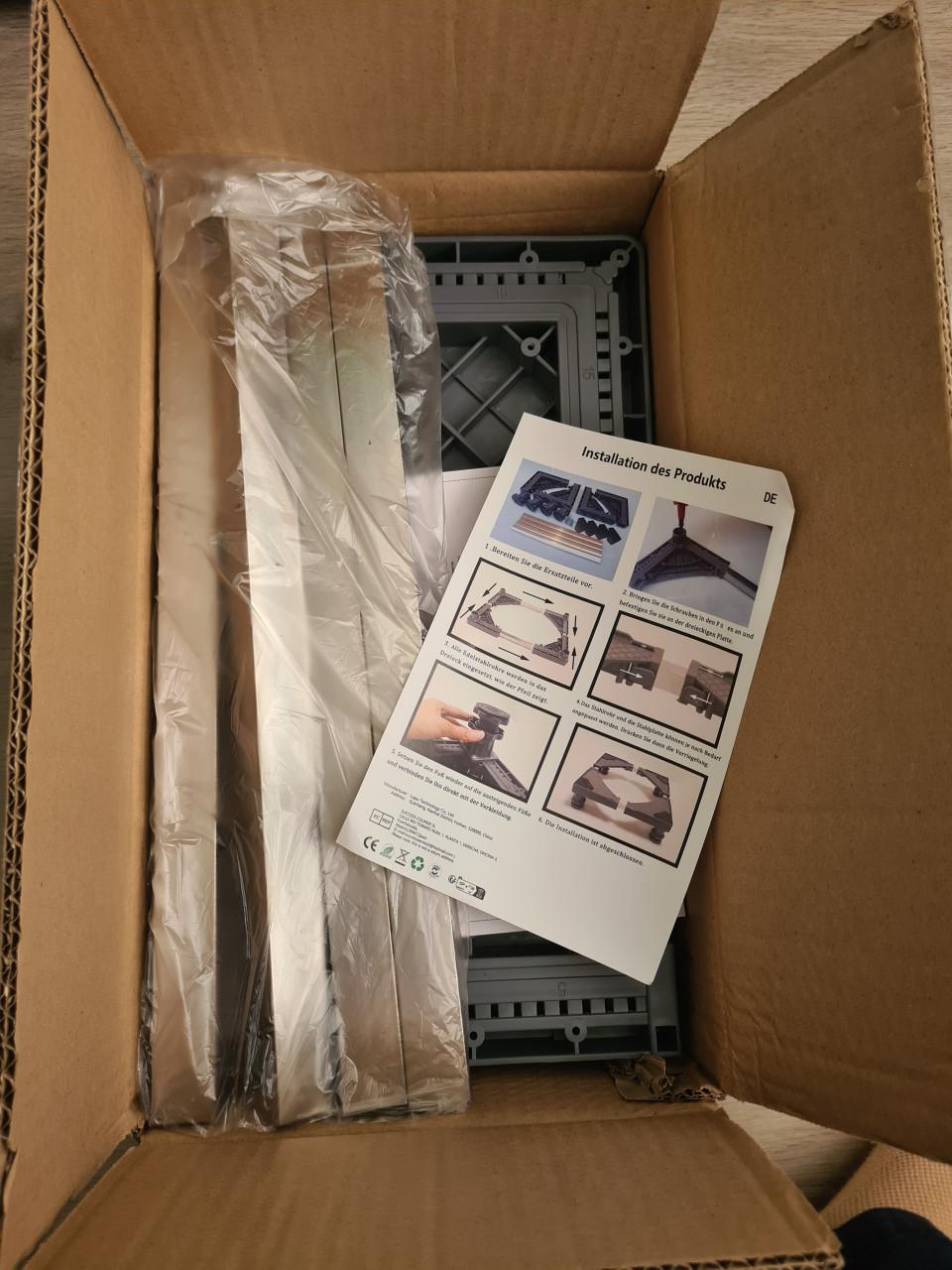 Sokkels voor o.a. wasmachine en koelkast NIEUW!