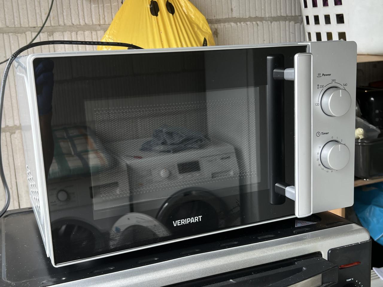 Zilveren Magnetron schoon en netjes
