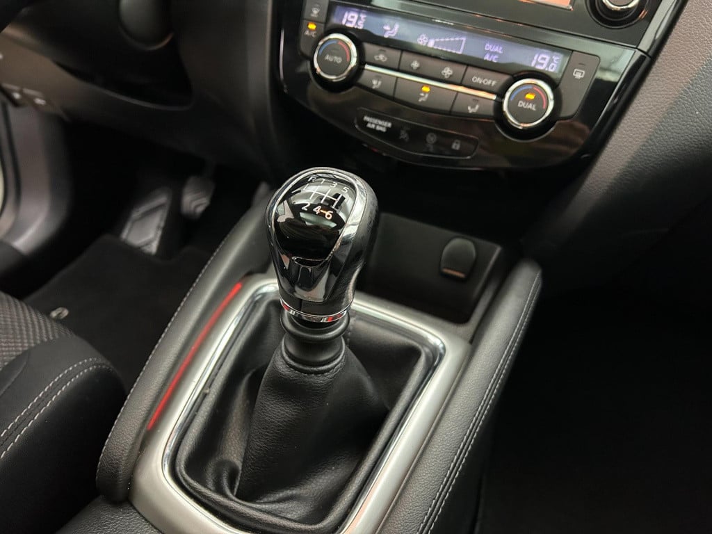 Nissan Qashqai occasion 1.2 connect edition | tweedehands nissan qashqai | 