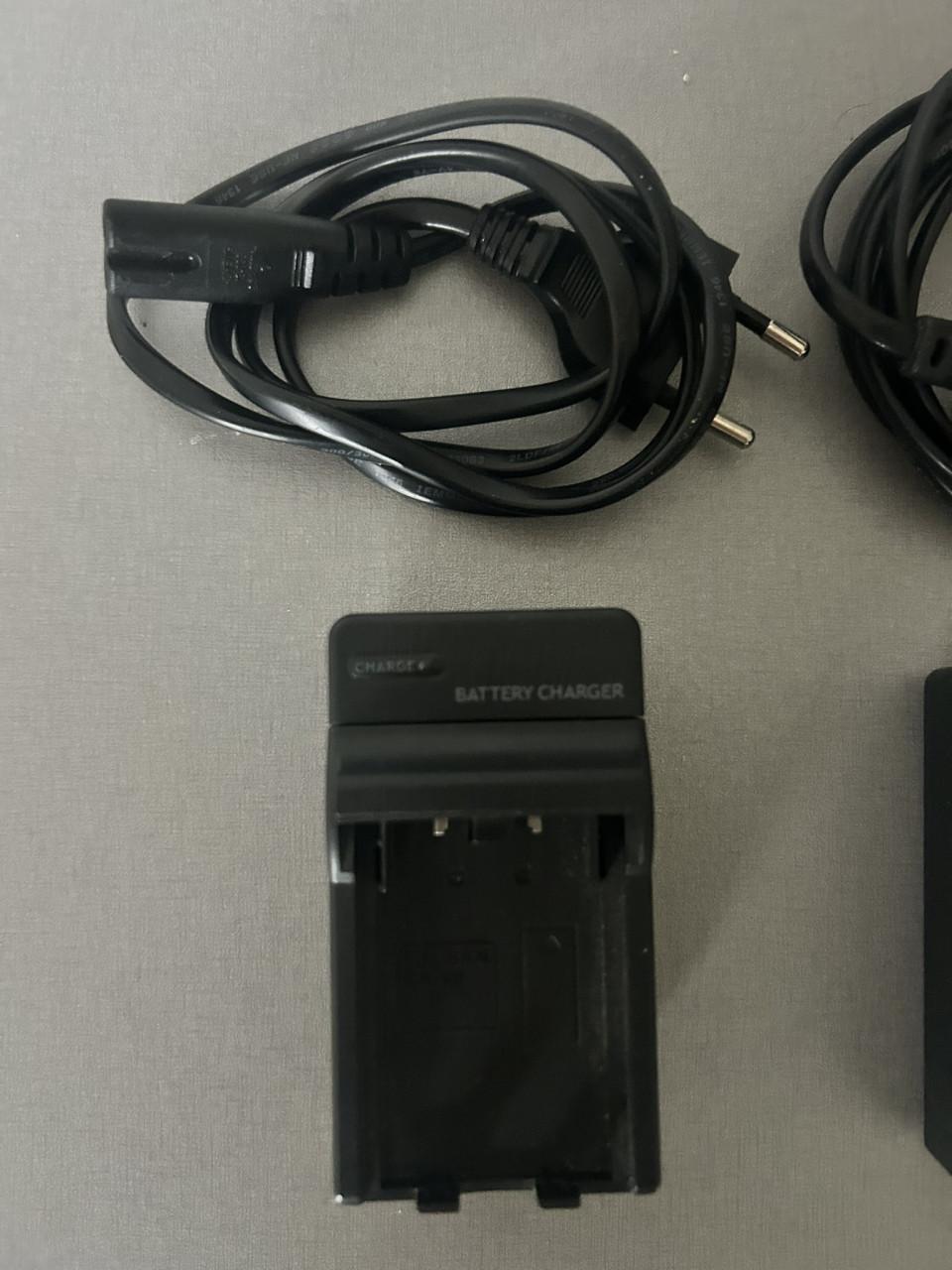 Universele Lo-ion acculader