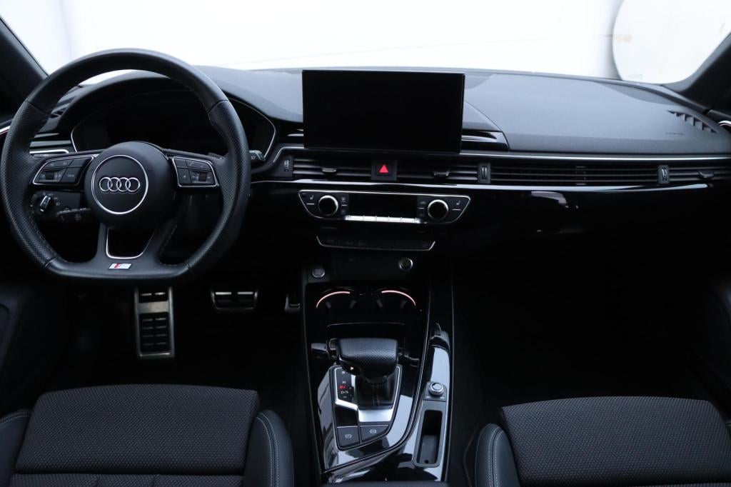 Audi A4 avant 40 tfsi s edition competition 204pk s tronic