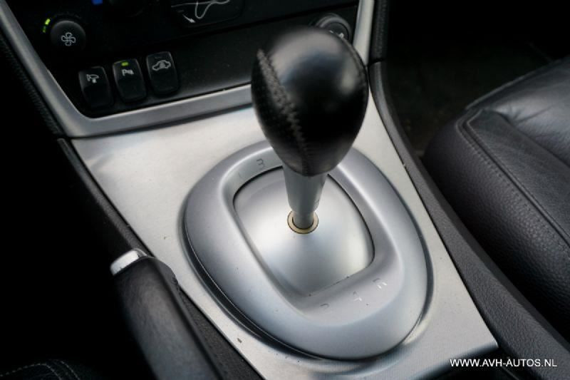 Volvo S60 2.4d, leer + clima!