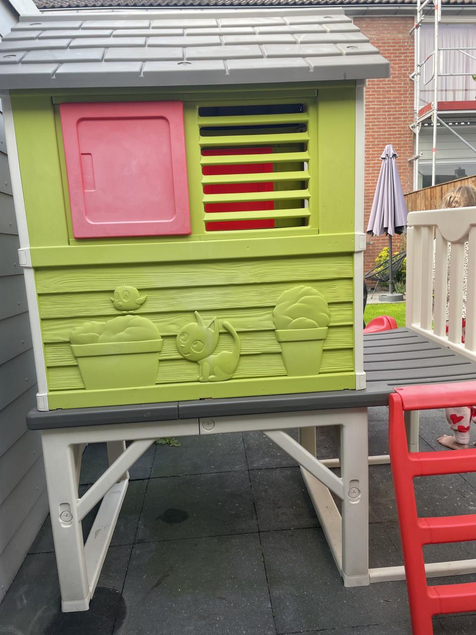 Speelhuisje Smoby met glijbaan