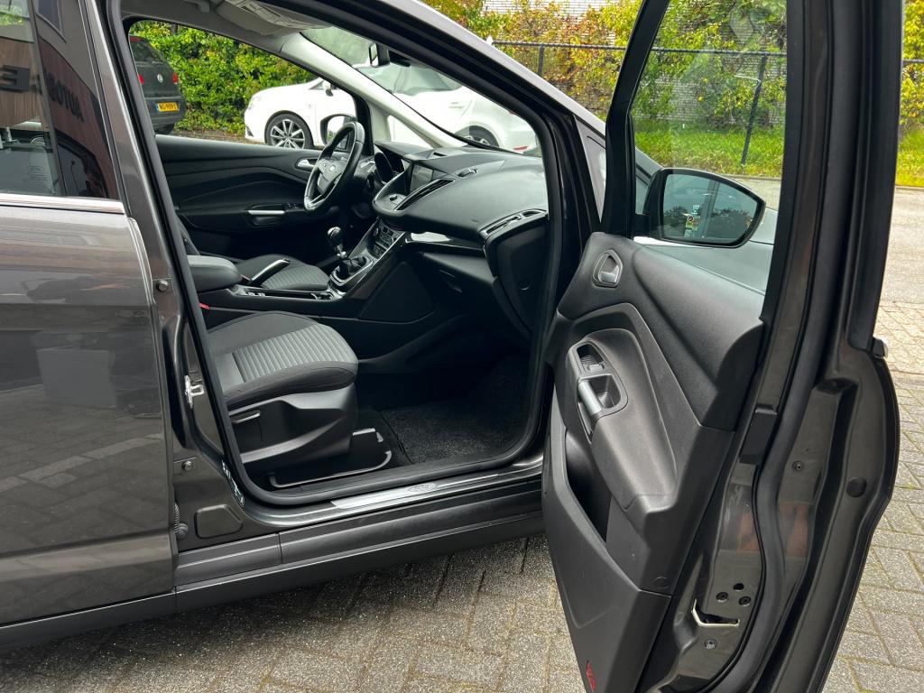 Ford C-max 1.0 titanium