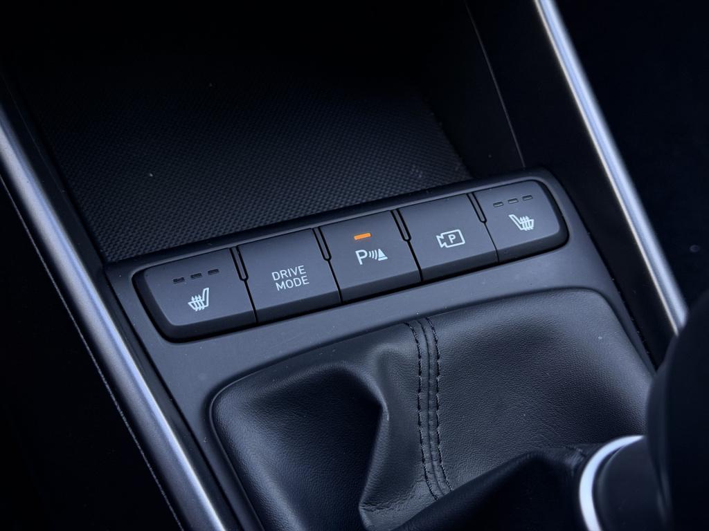 Hyundai I 20 1.0 t-gdi premium | camera | dab | nav | carplay | climate con