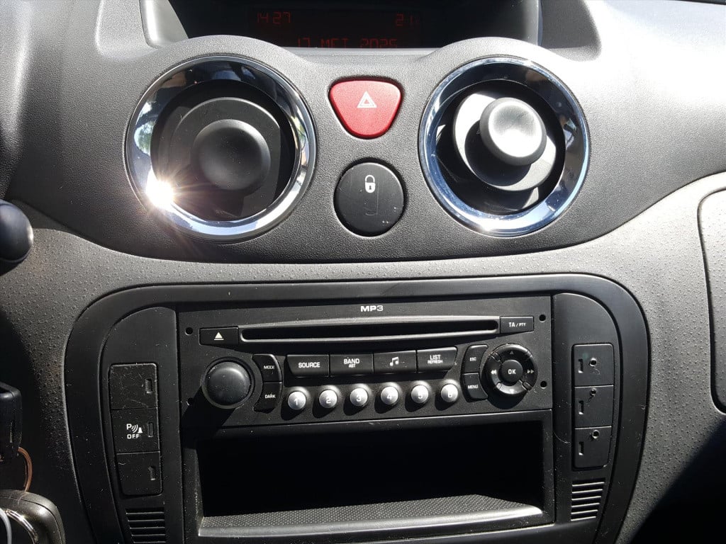 Citroen C3 1.4 i 16v exclusive trekhaak | cruise & climate control | 4 seiz