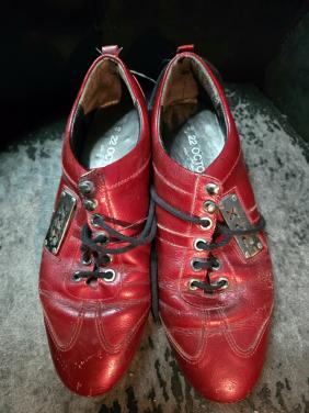 Rode 22 Octobre schoenen Maat 40